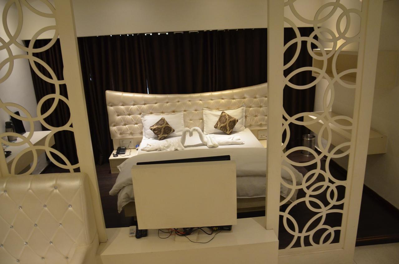 Hotel Aroma Inn Sirsa Екстериор снимка