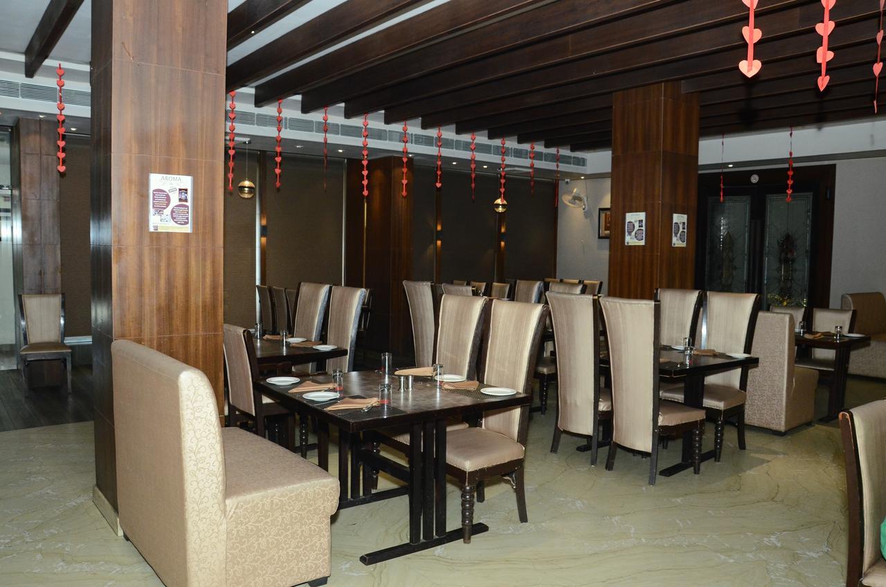 Hotel Aroma Inn Sirsa Екстериор снимка