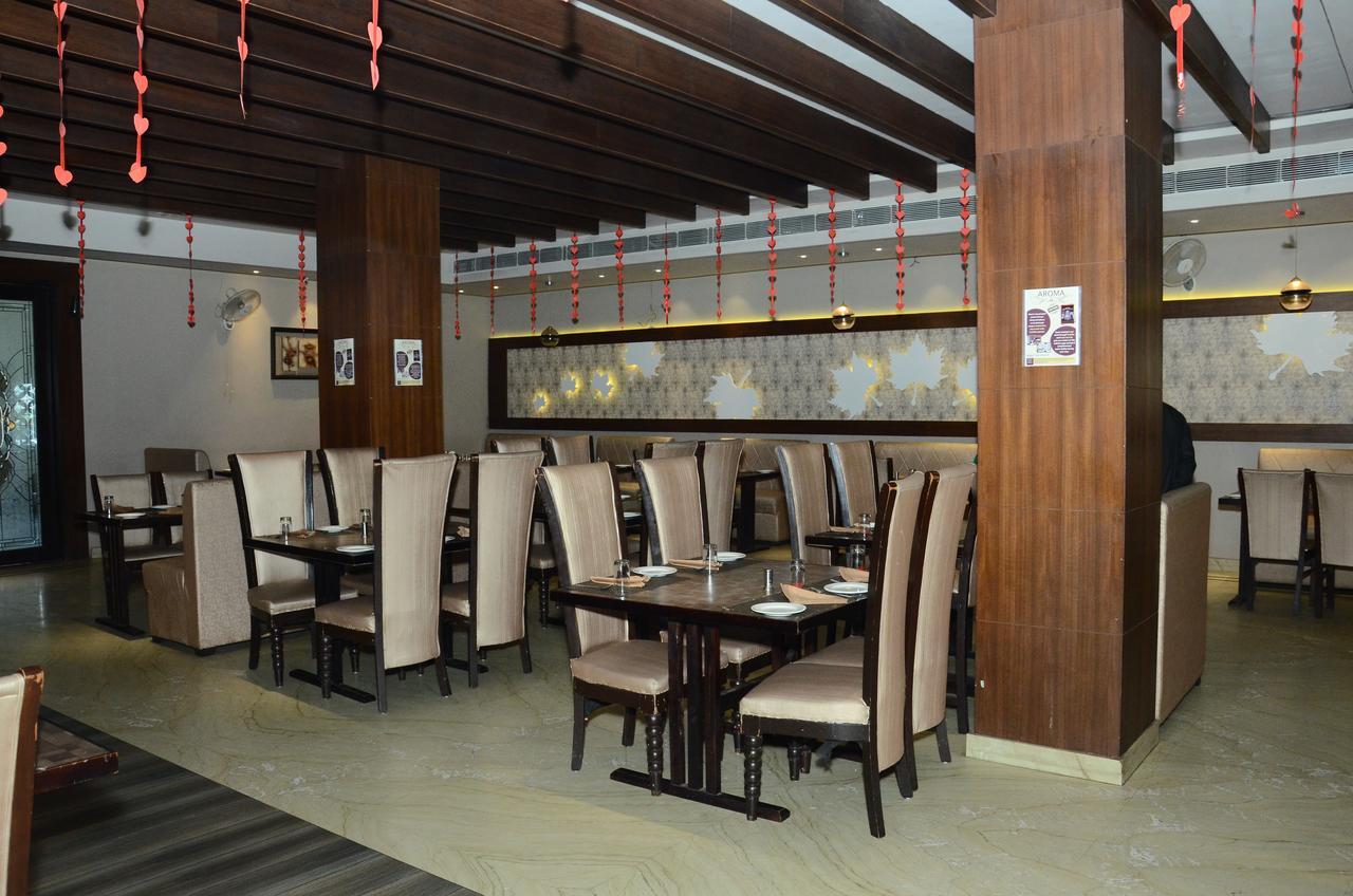 Hotel Aroma Inn Sirsa Екстериор снимка